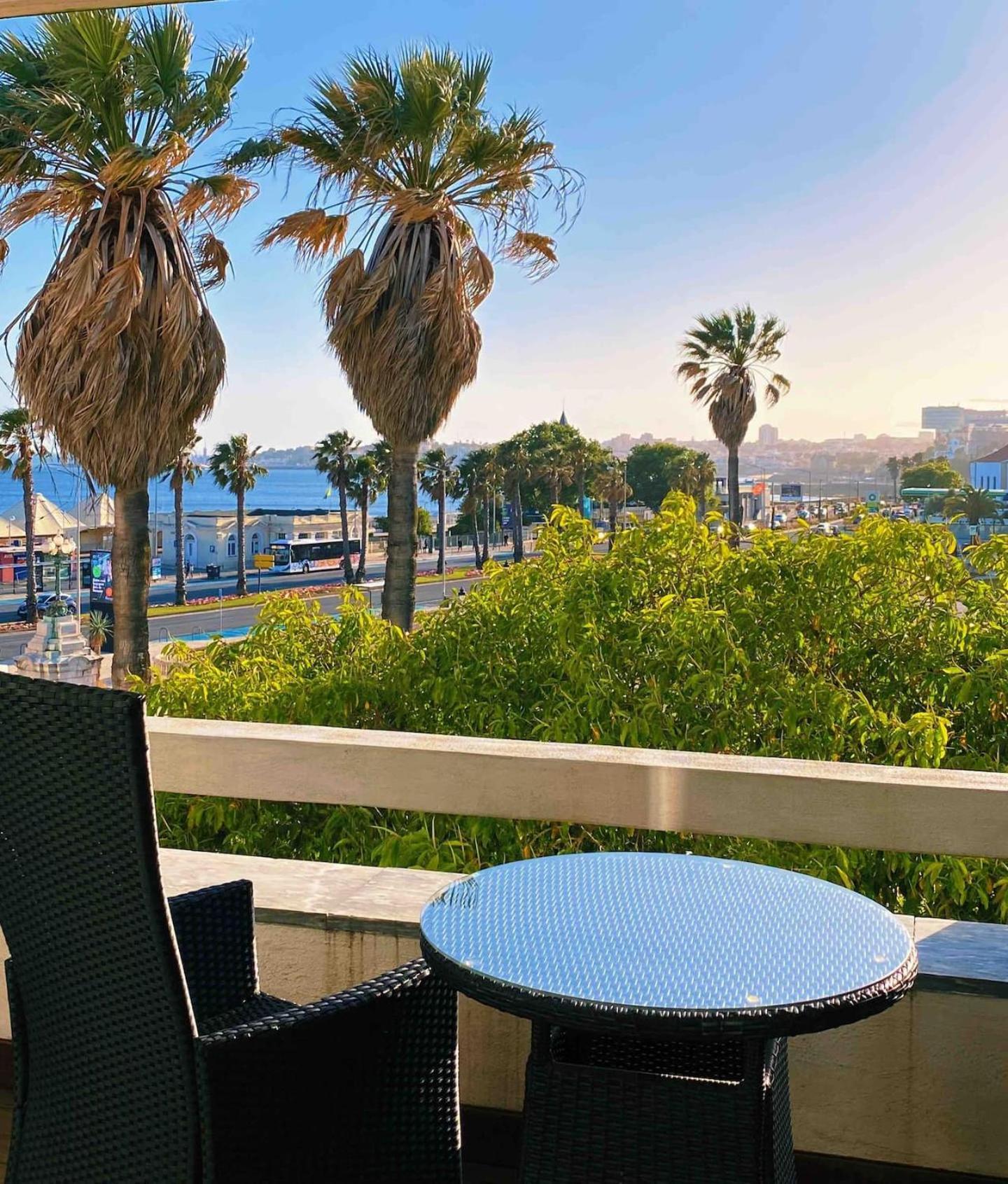Sea View W Balcony 2 Mins Walk To Beach & Casino Estoril Exteriér fotografie
